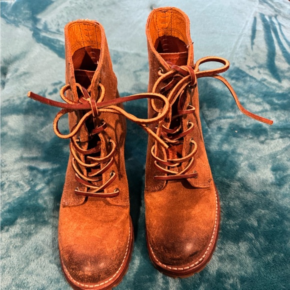 Fry boots - Picture 1 of 3